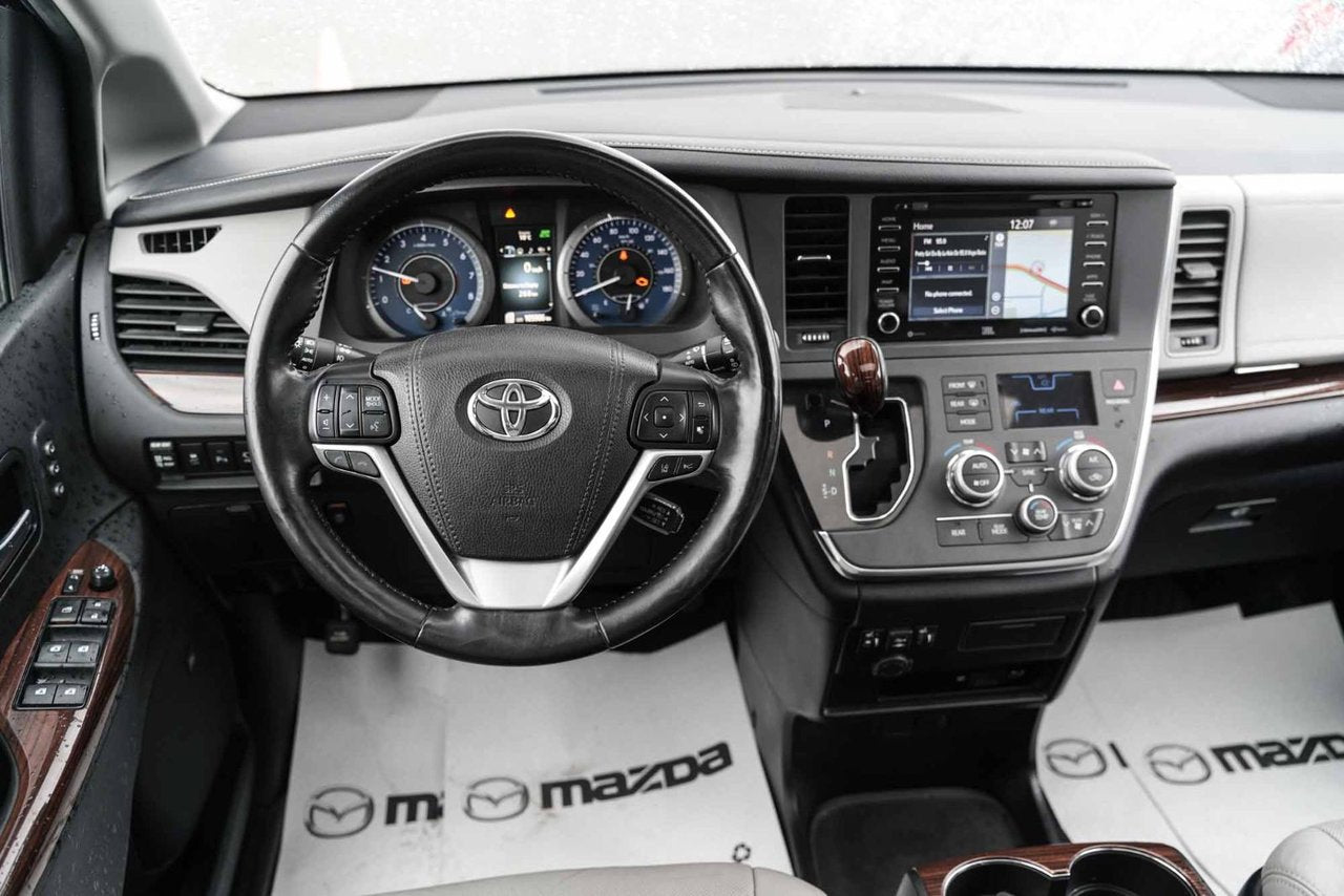 2018 Toyota Sienna XLE
