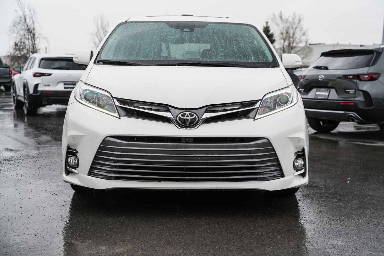 2018 Toyota Sienna XLE