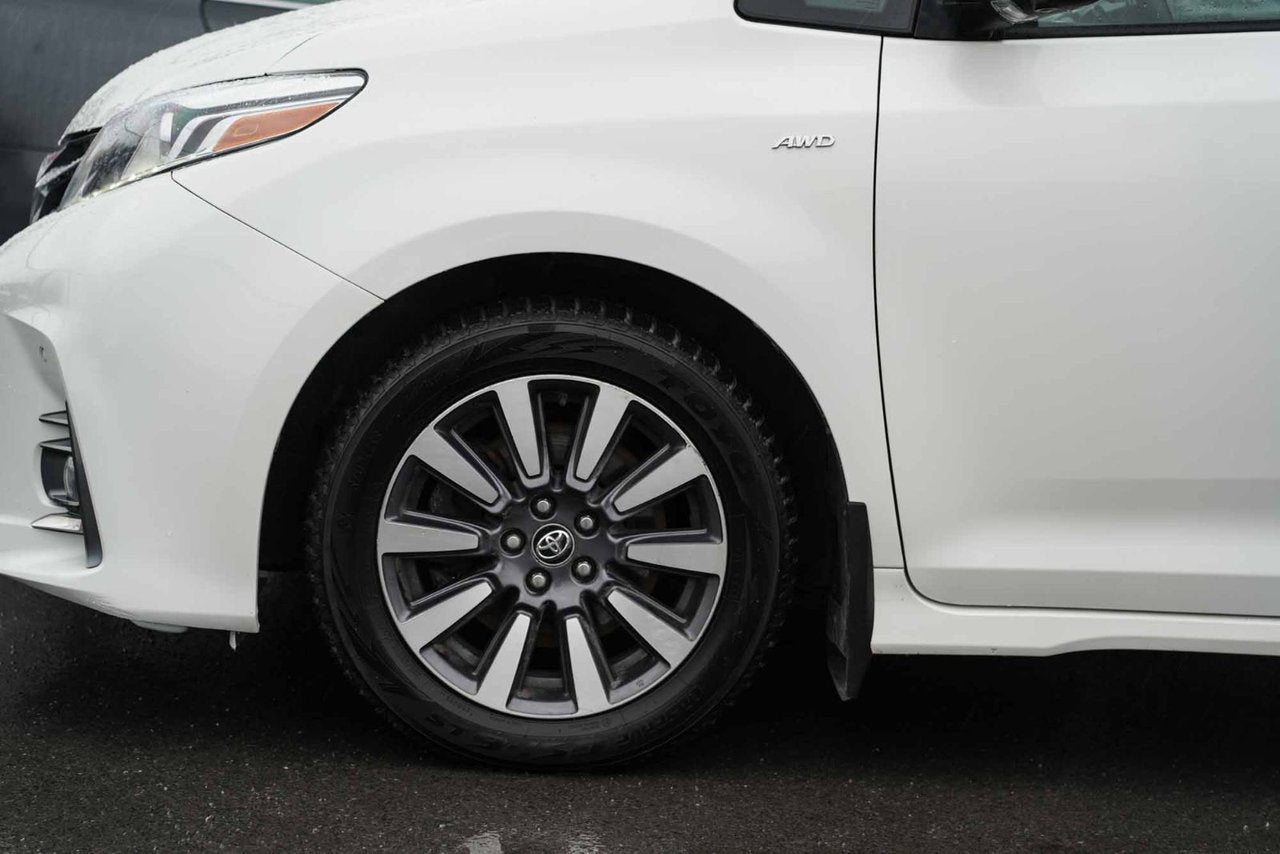 2018 Toyota Sienna XLE