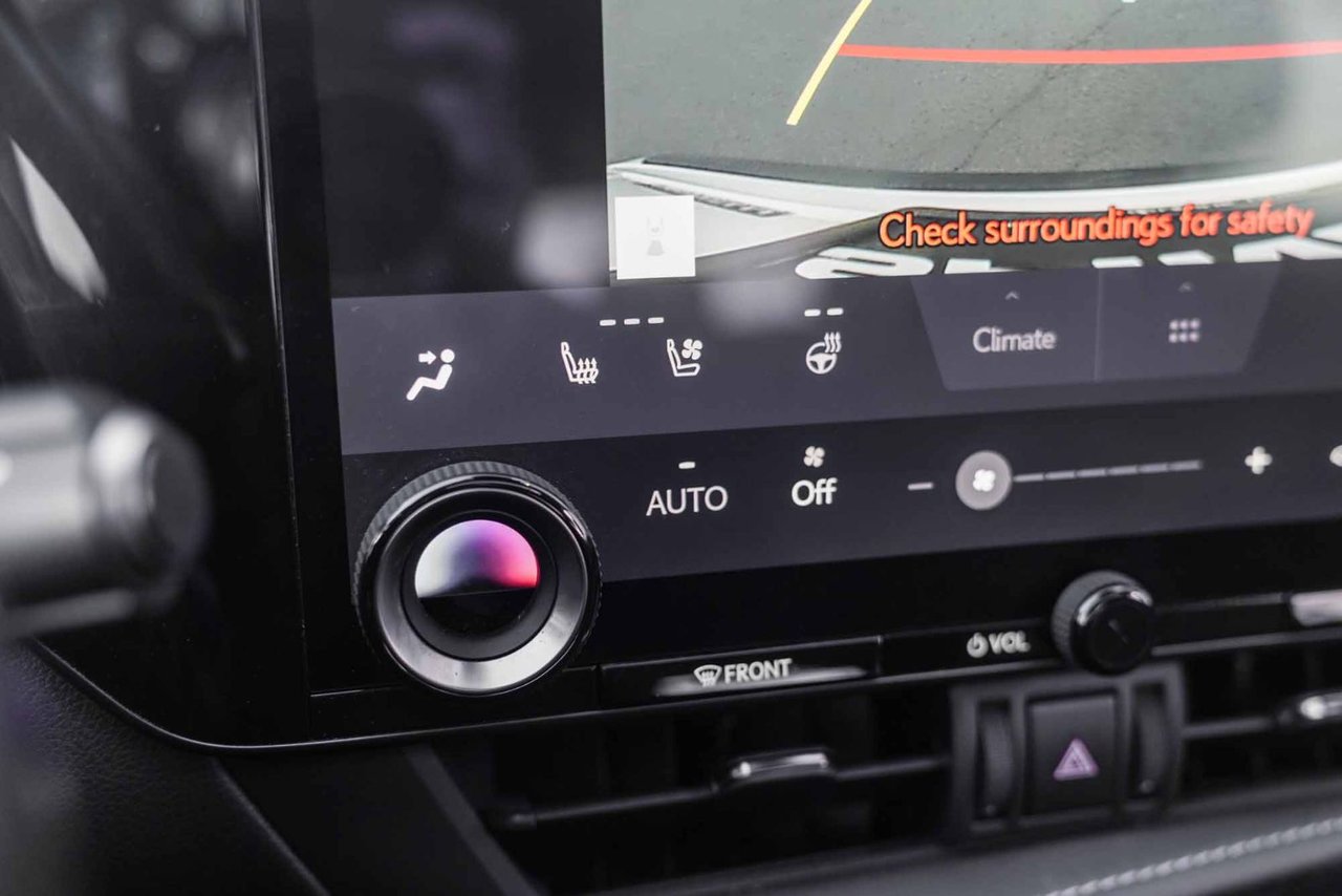 2024 Lexus NX 450h+ 450h+ ULTRA PREMIUM CUIR HYBRIDE BRANCHABLE