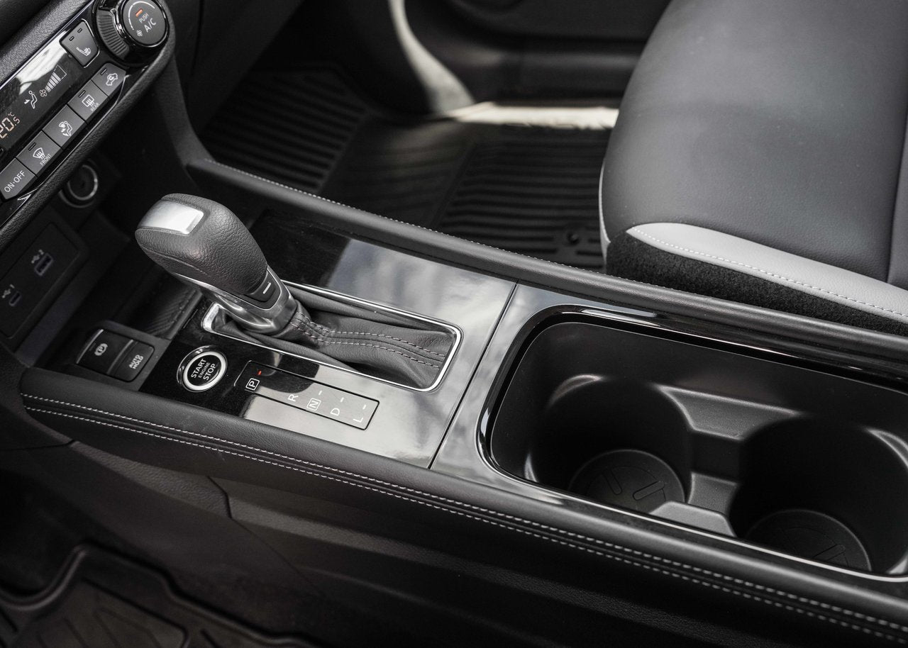 2024 Nissan Kicks SR Premium