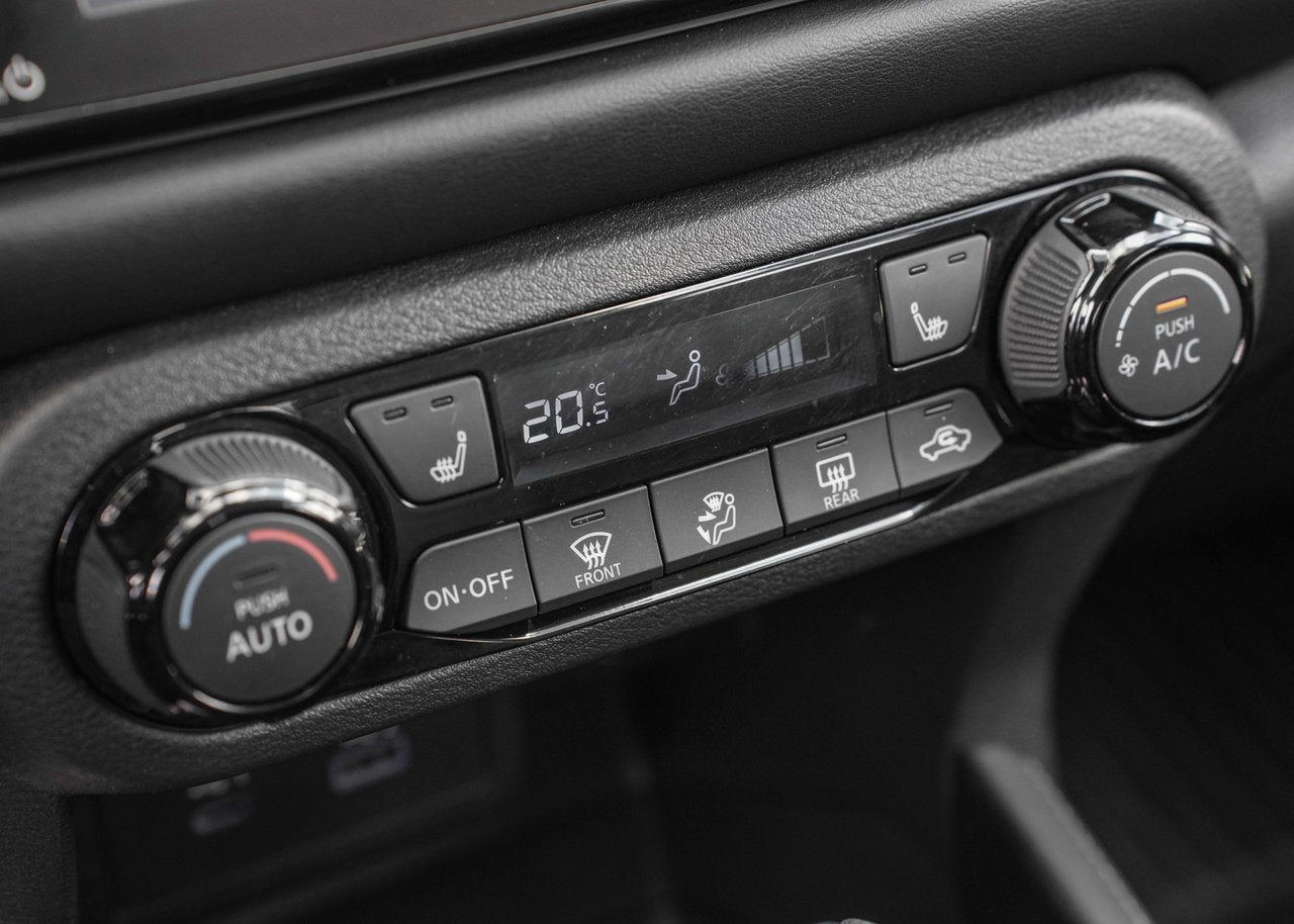 2024 Nissan Kicks SR Premium