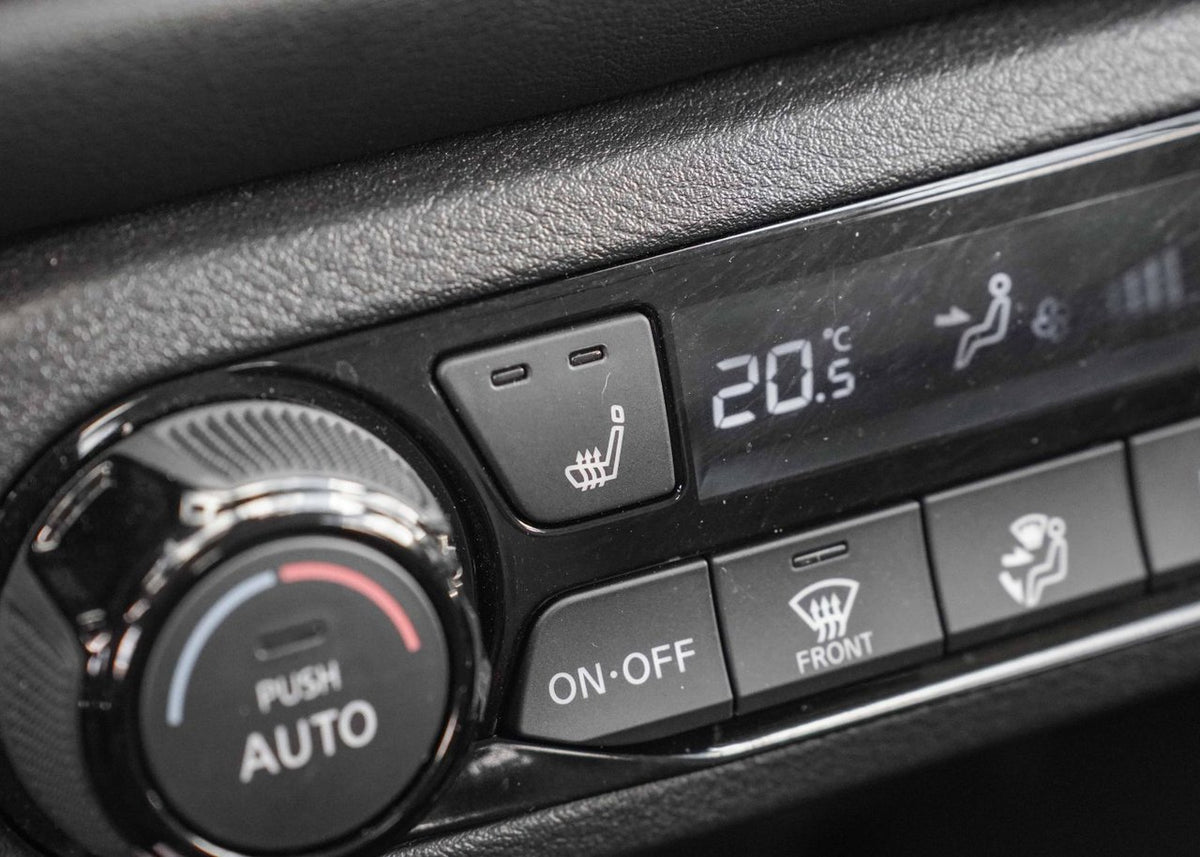 2024 Nissan Kicks SR Premium