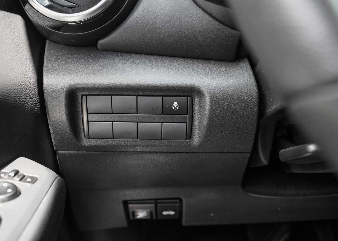 2024 Nissan Kicks SR Premium