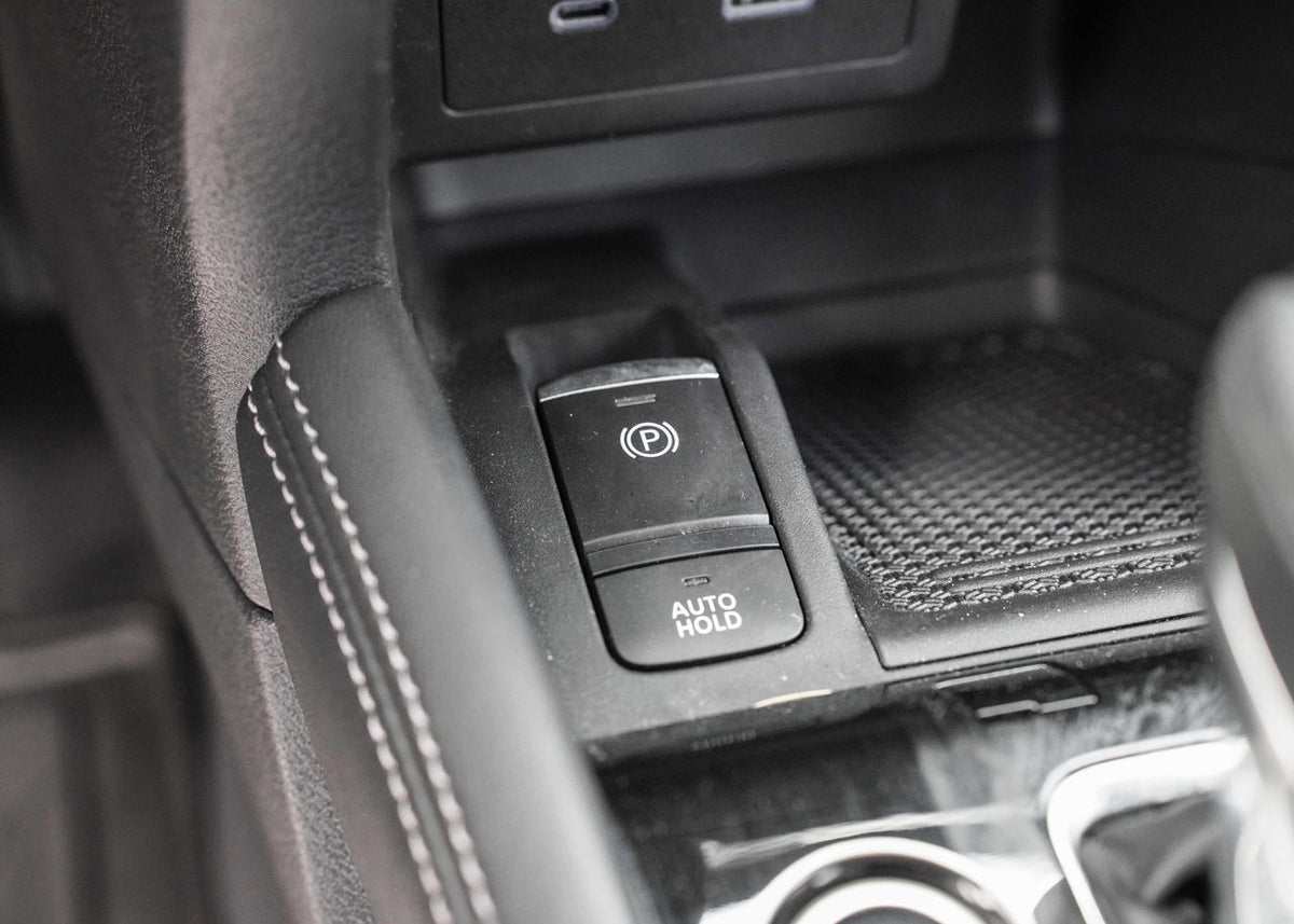 2024 Nissan Kicks SR Premium