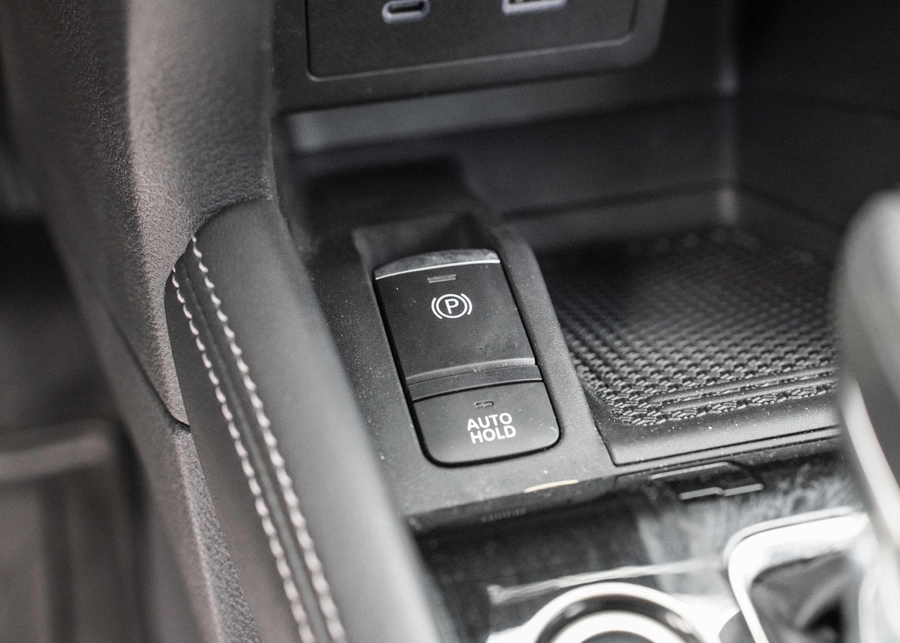 2024 Nissan Kicks SR Premium