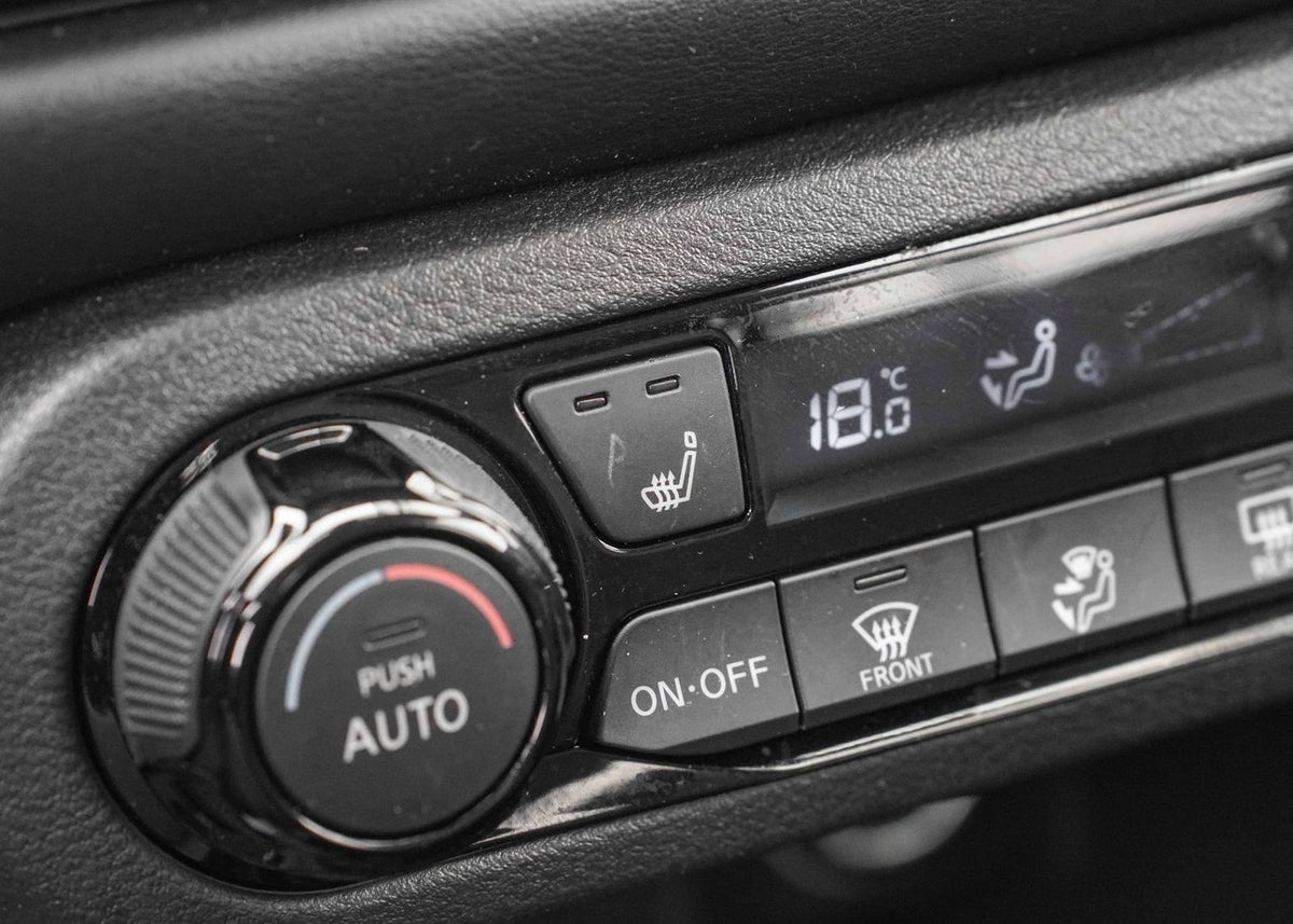 2024 Nissan Kicks SR Premium