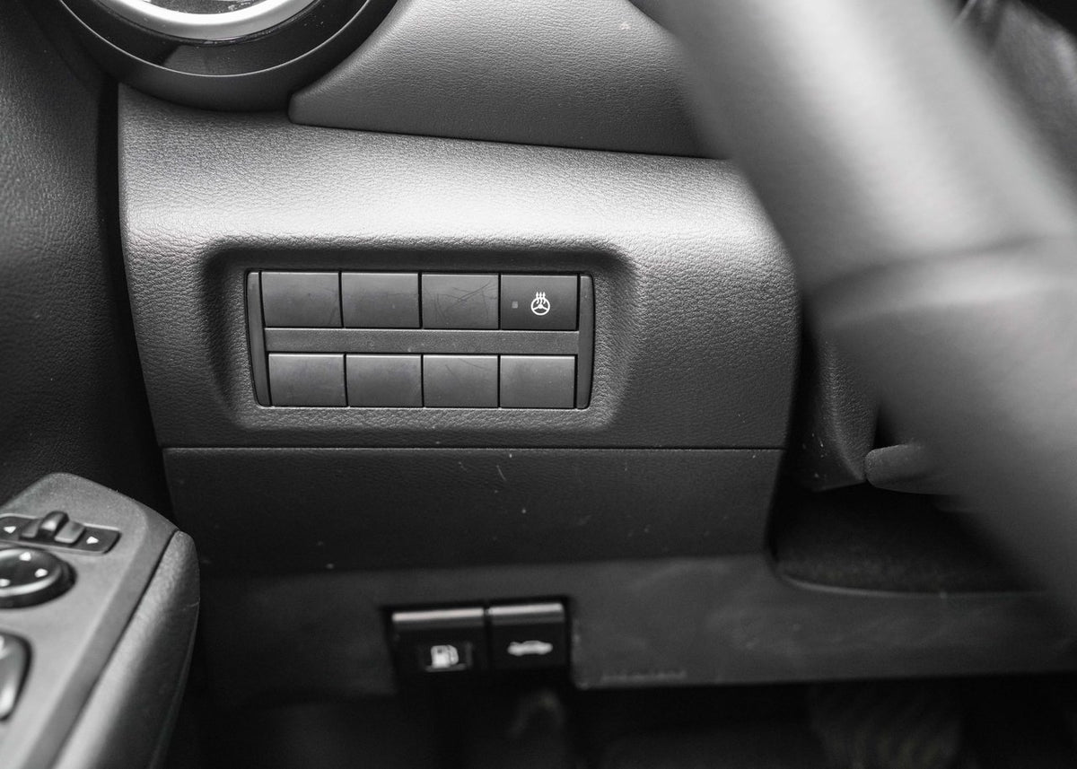 2024 Nissan Kicks SR Premium