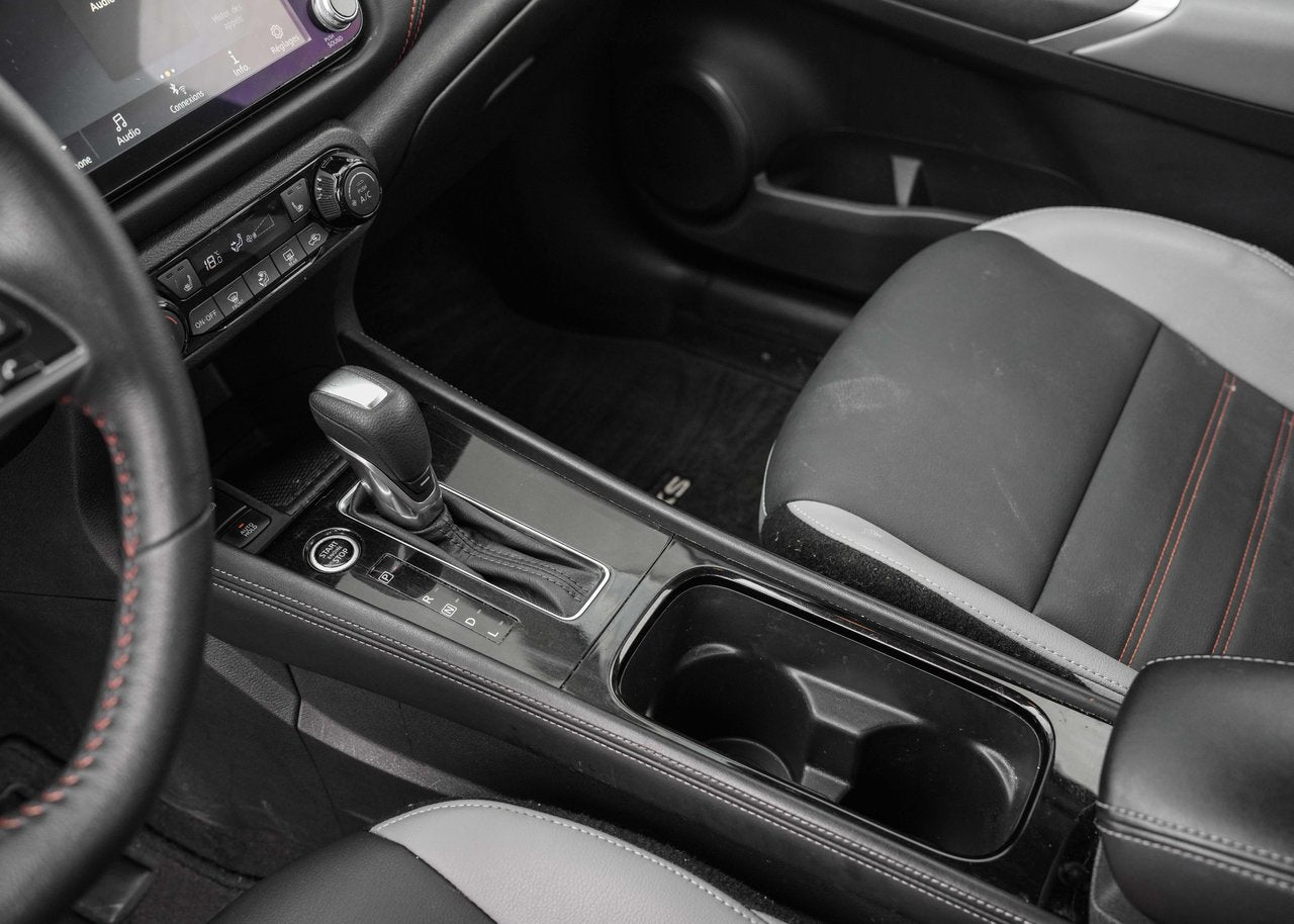 2024 Nissan Kicks SR Premium
