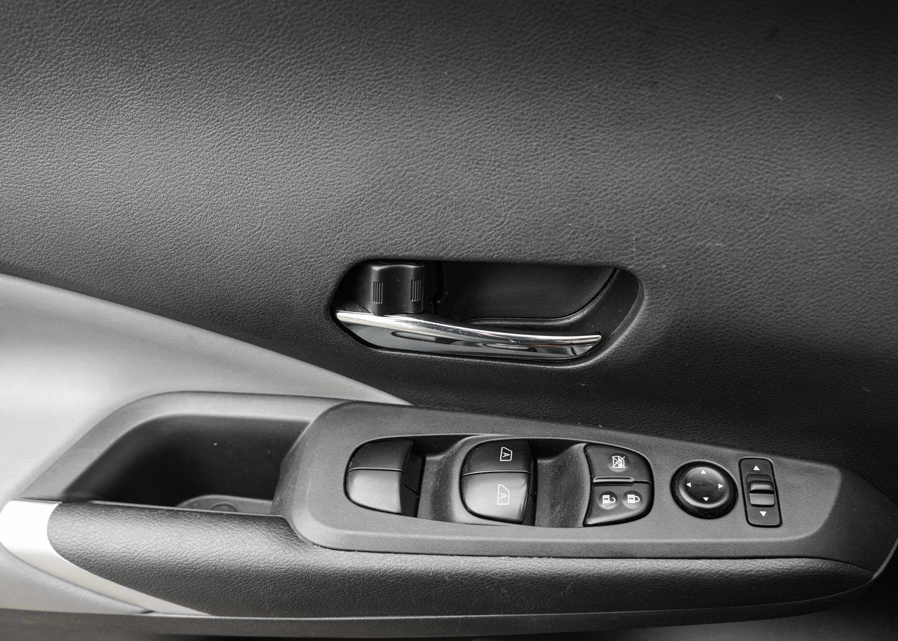 2024 Nissan Kicks SR Premium