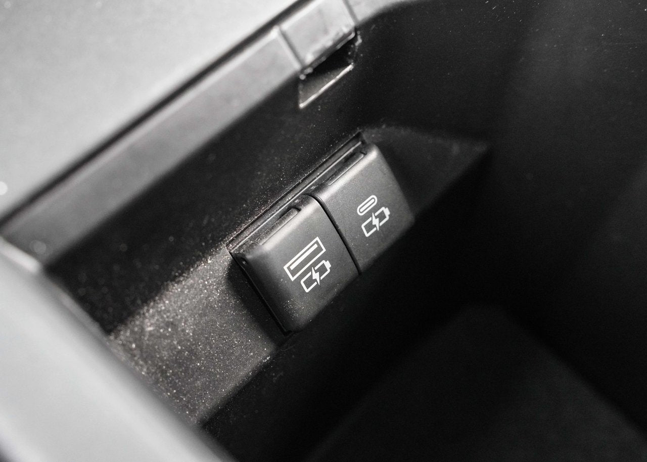 2023 Toyota Camry SE UPGRADE