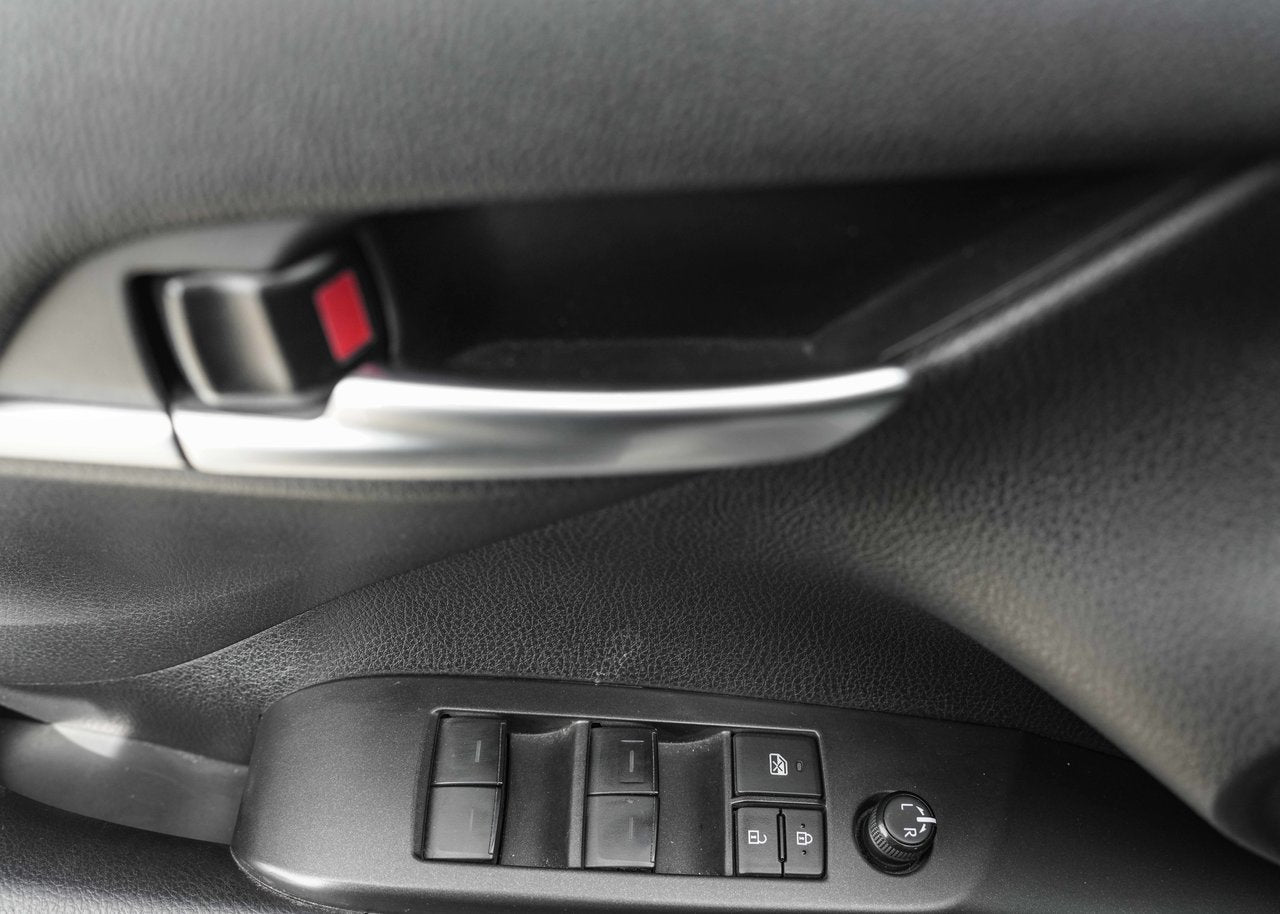 2023 Toyota Camry SE UPGRADE