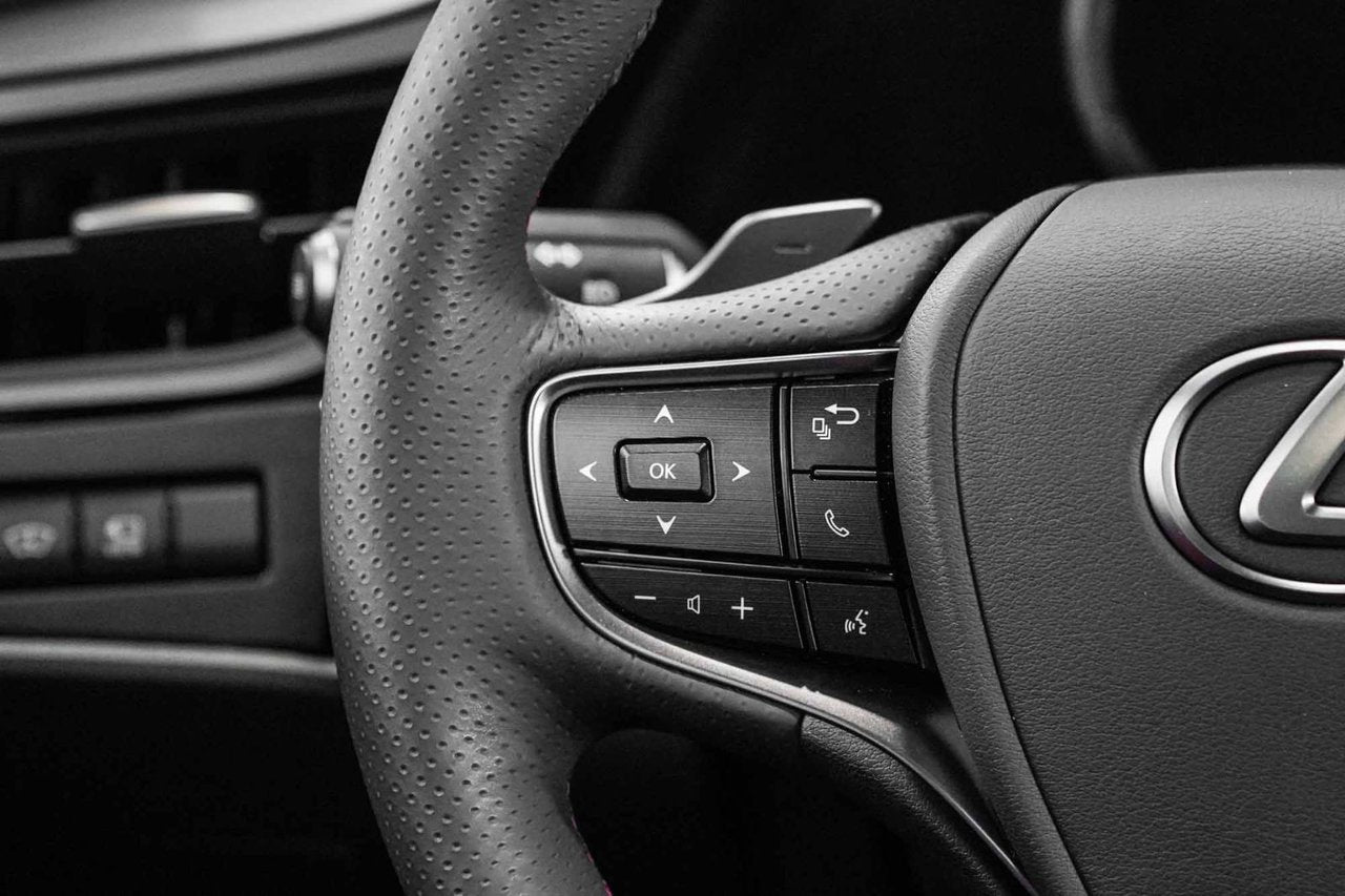 2025 Lexus ES Black Line Special Edition