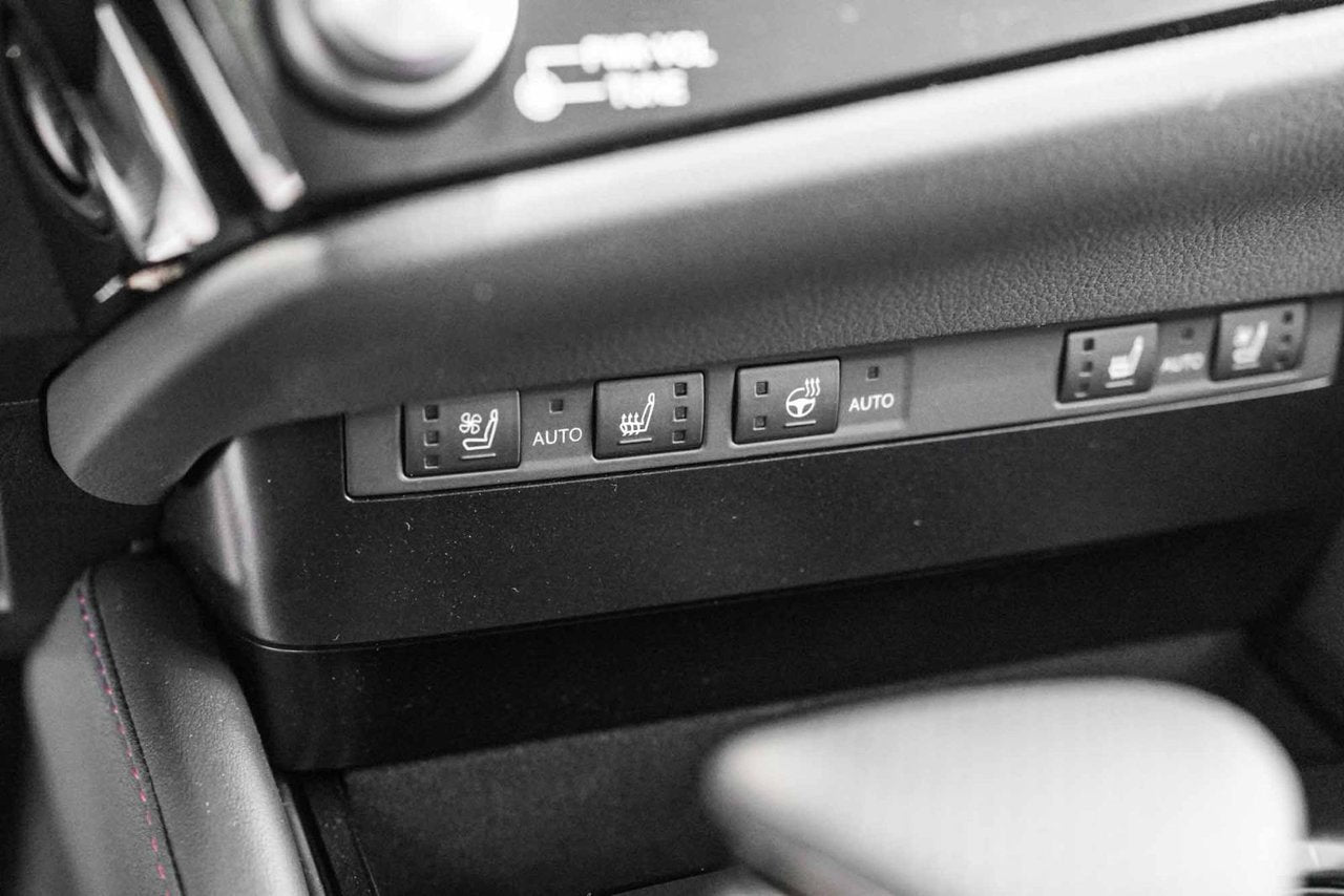 2025 Lexus ES Black Line Special Edition