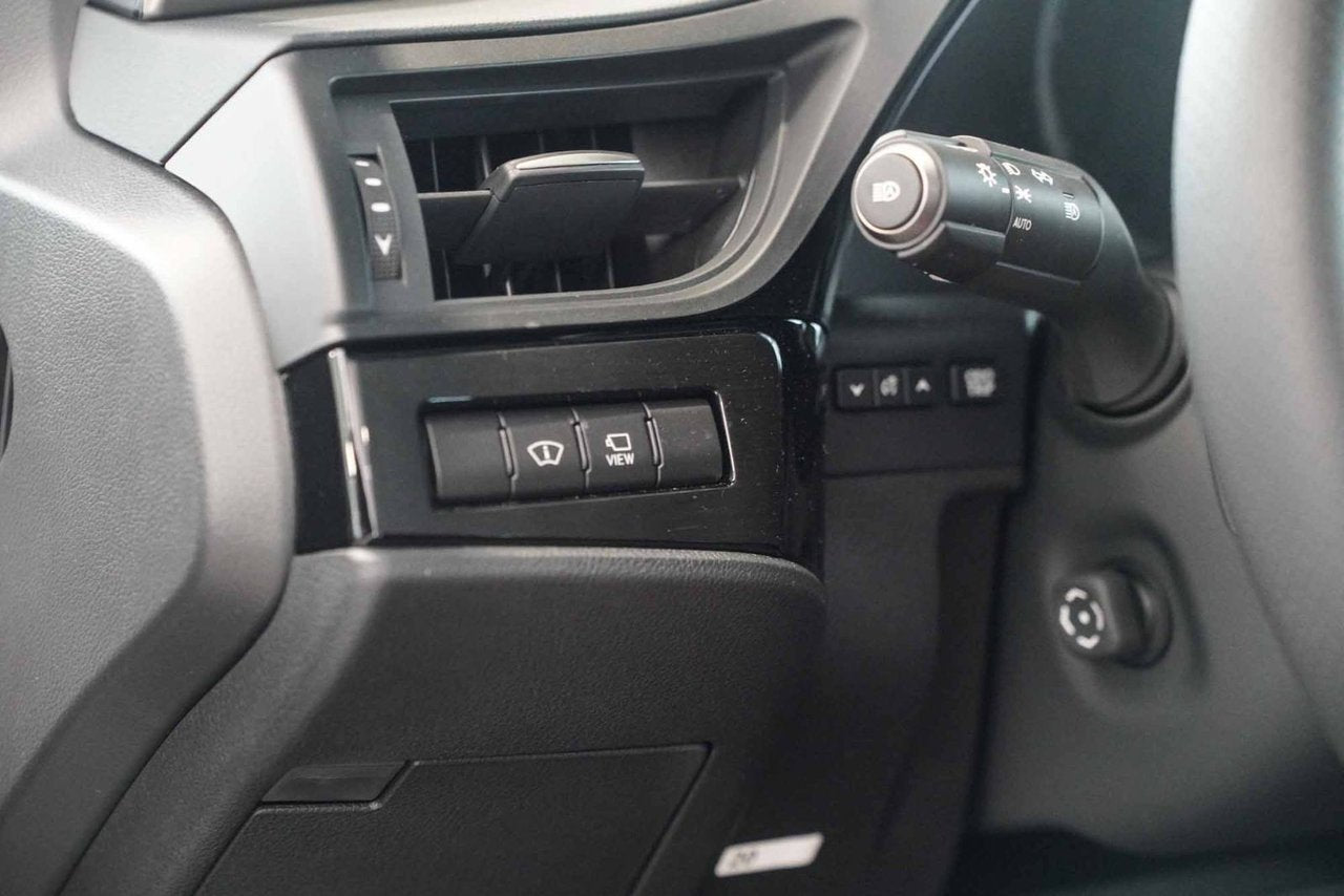 2025 Lexus ES Black Line Special Edition