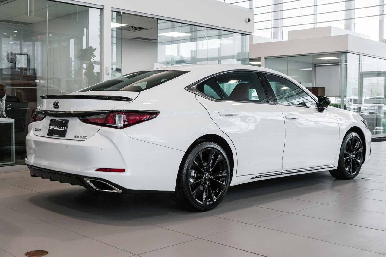 2025 Lexus ES Black Line Special Edition