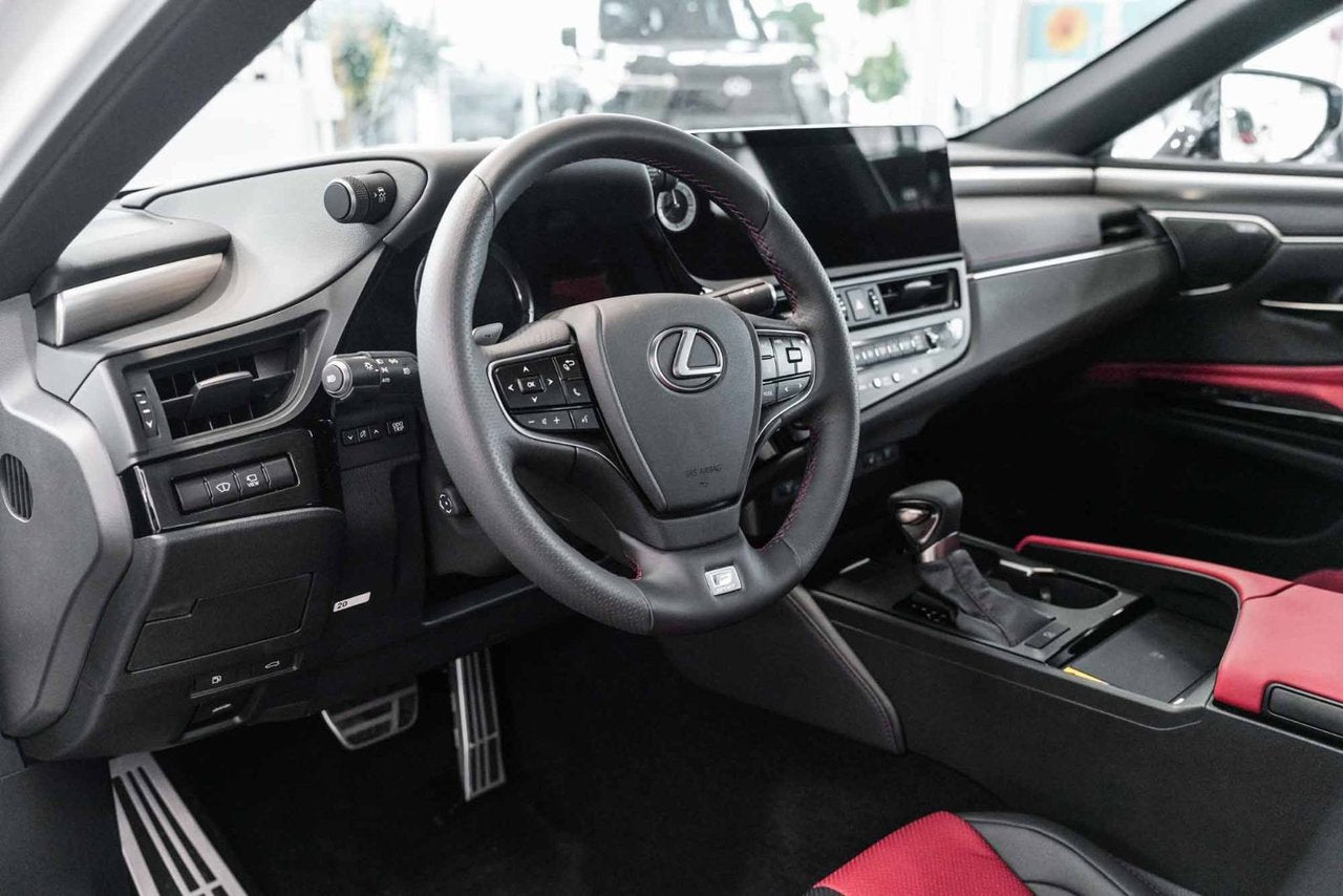 2025 Lexus ES Black Line Special Edition