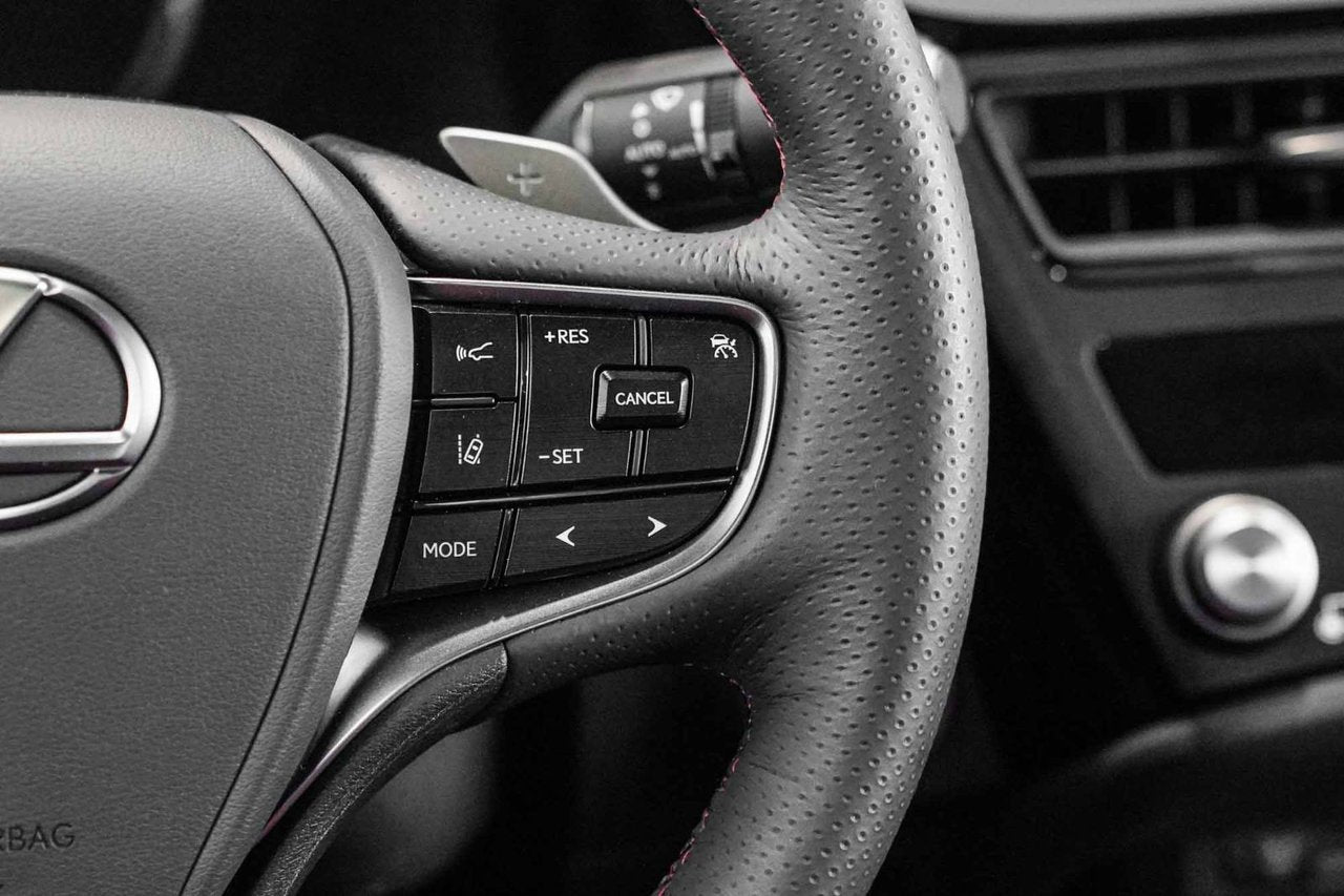 2025 Lexus ES Black Line Special Edition