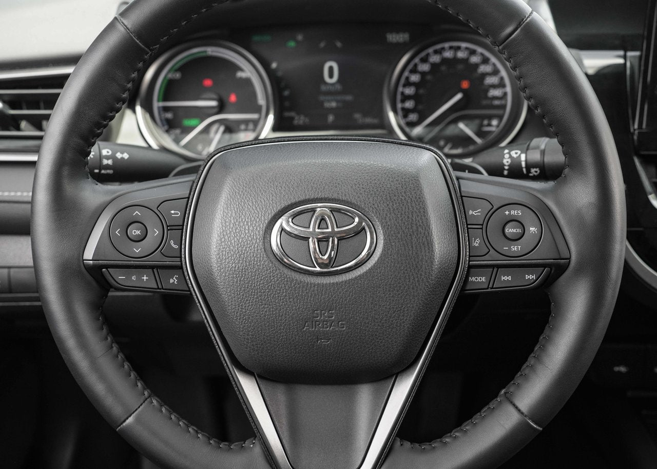 2022 Toyota Camry HYBRID XSE