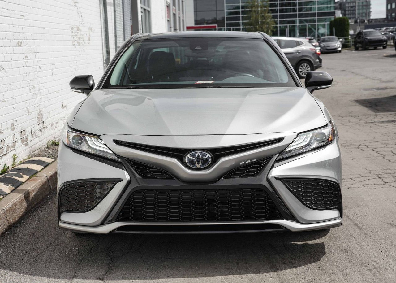 2022 Toyota Camry HYBRID XSE