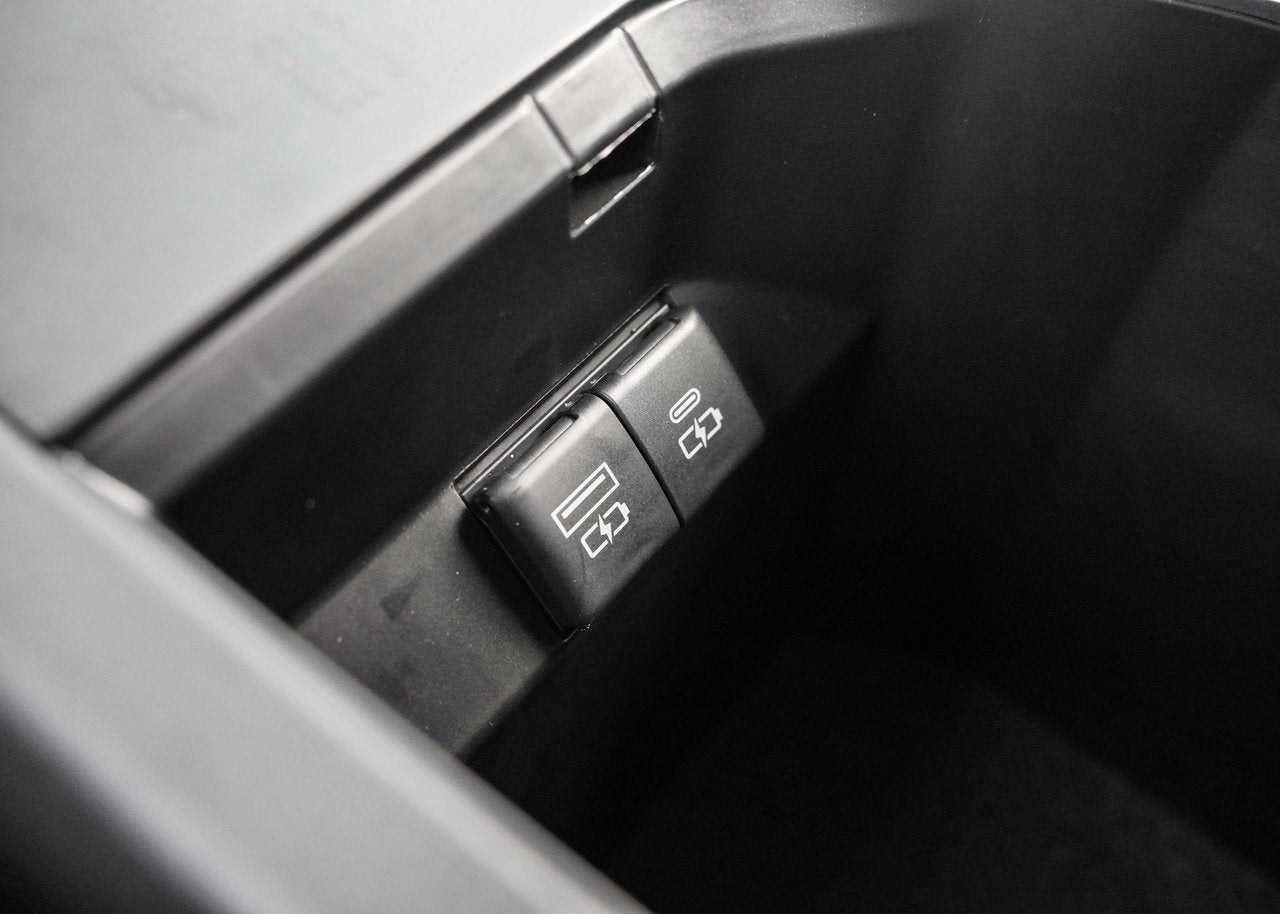 2022 Toyota Camry HYBRID XSE