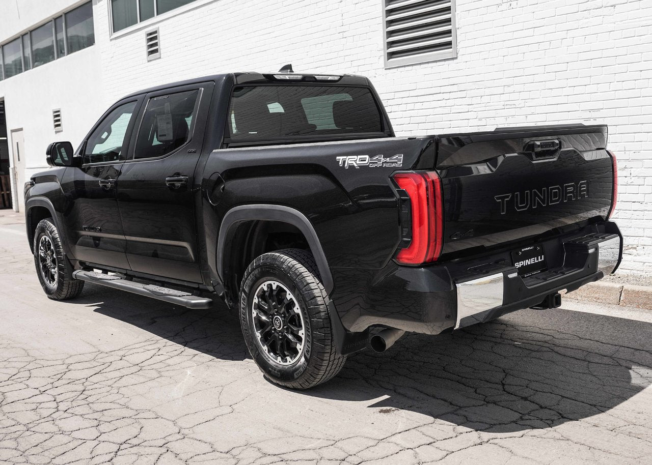 2024 Toyota Tundra **SR5 TRD OFF ROAD**
