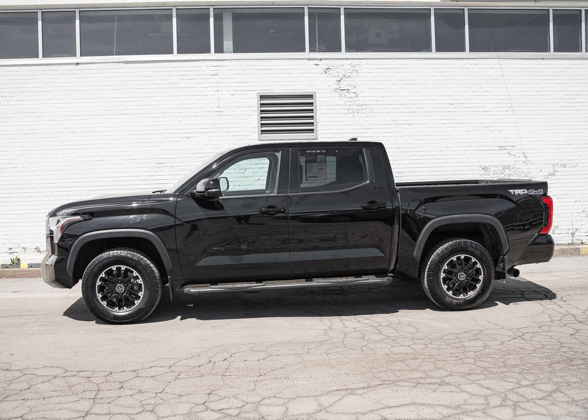 2024 Toyota Tundra **SR5 TRD OFF ROAD**