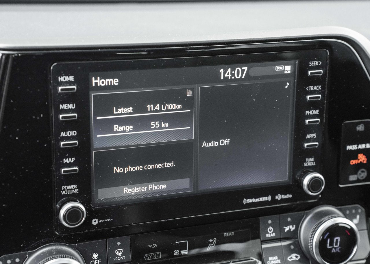 2022 Toyota Highlander XLE AWD; 8PASS CUIR TOIT ANGLES MORT *BAS/LOW KM*