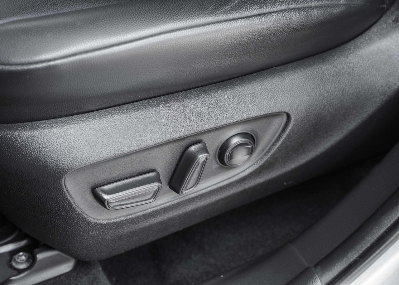 2022 Toyota Highlander XLE AWD; 8PASS CUIR TOIT ANGLES MORT *BAS/LOW KM*