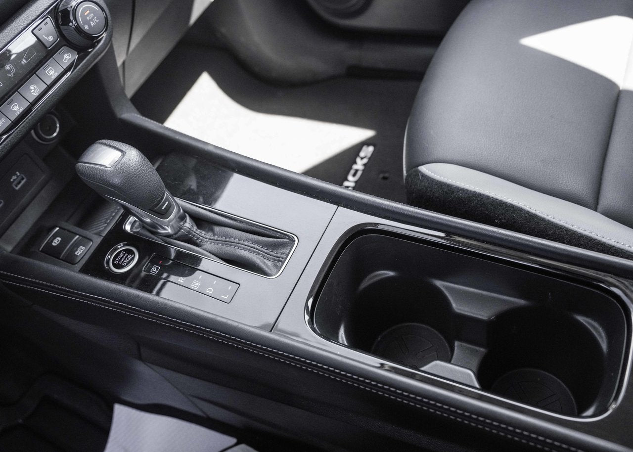 2024 Nissan Kicks SR Premium