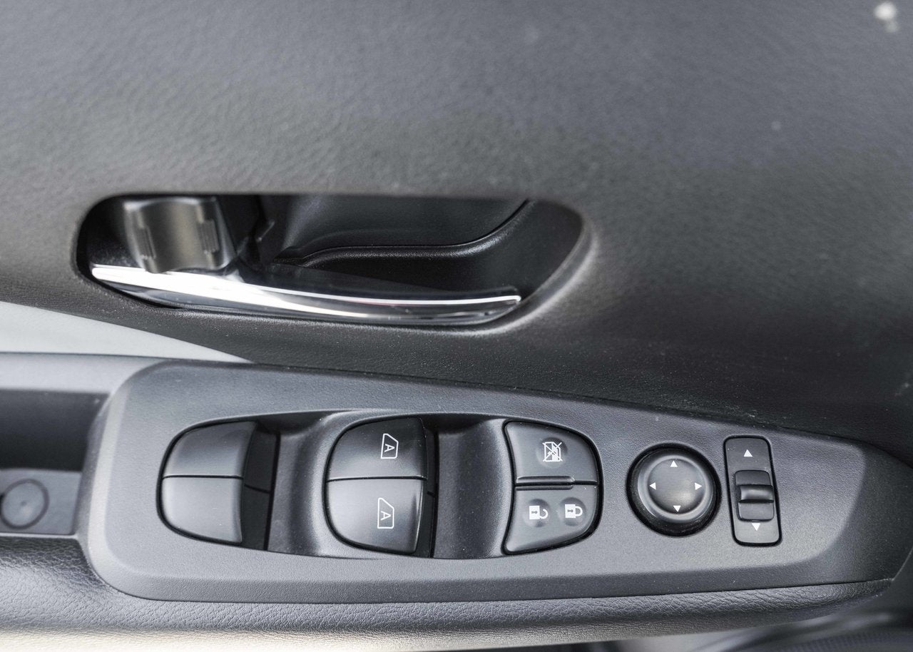 2024 Nissan Kicks SR Premium