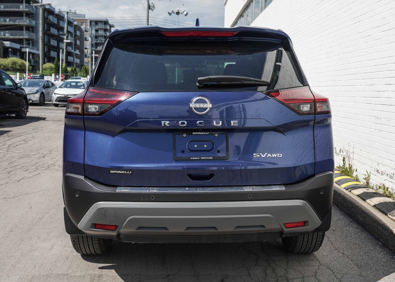 2023 Nissan Rogue SV Moonroof