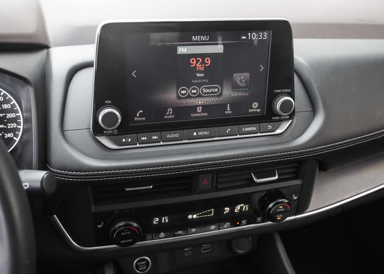 2023 Nissan Rogue SV Moonroof