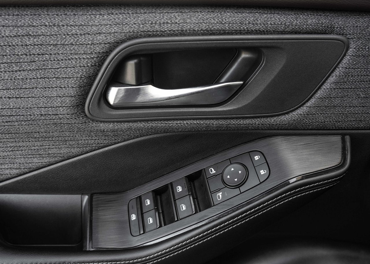 2023 Nissan Rogue SV Moonroof