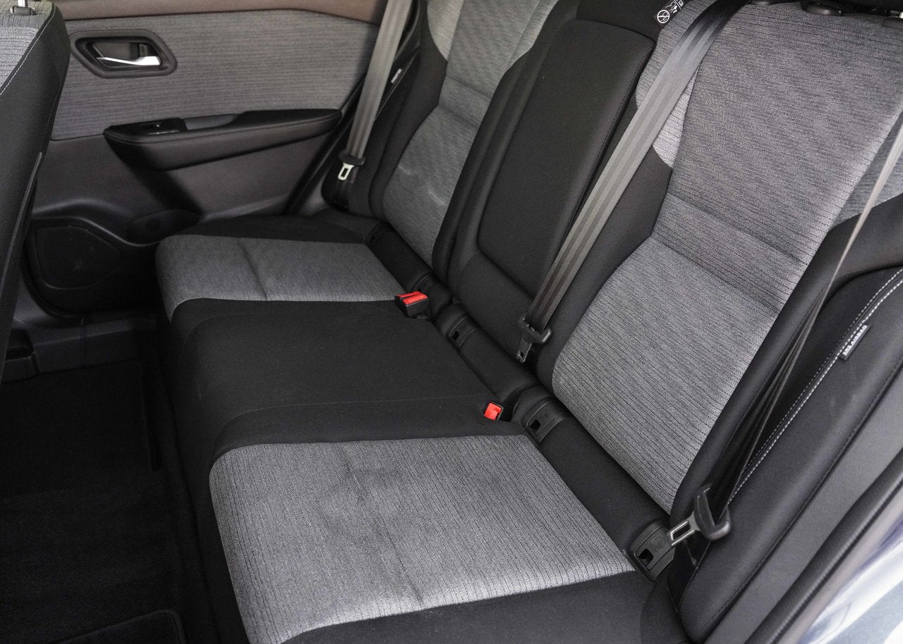 2023 Nissan Rogue SV Moonroof