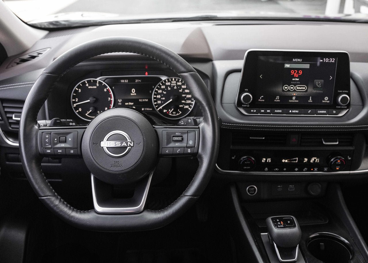 2023 Nissan Rogue SV Moonroof