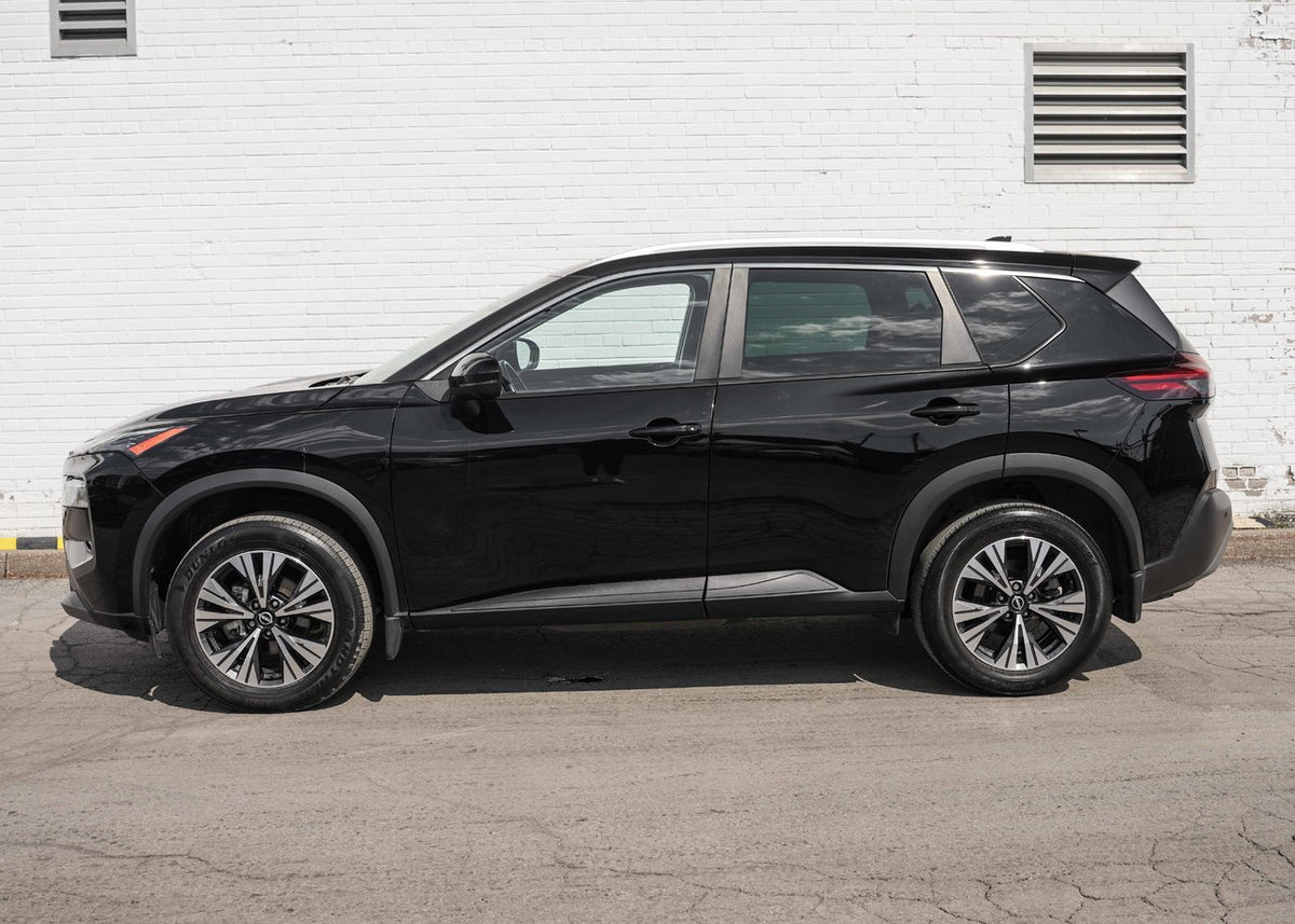 2023 Nissan Rogue SV Moonroof