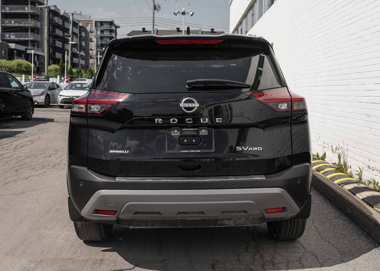 2023 Nissan Rogue SV Moonroof