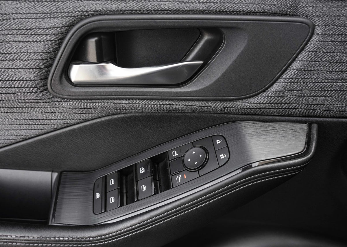 2023 Nissan Rogue SV Moonroof