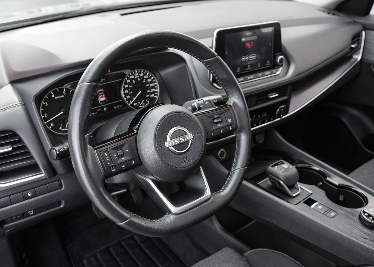 2023 Nissan Rogue SV Moonroof