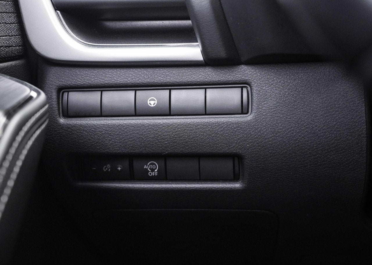 2023 Nissan Rogue SV Moonroof