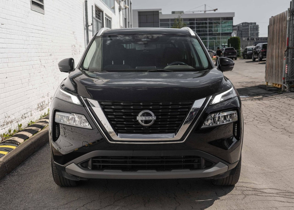 2023 Nissan Rogue SV Moonroof