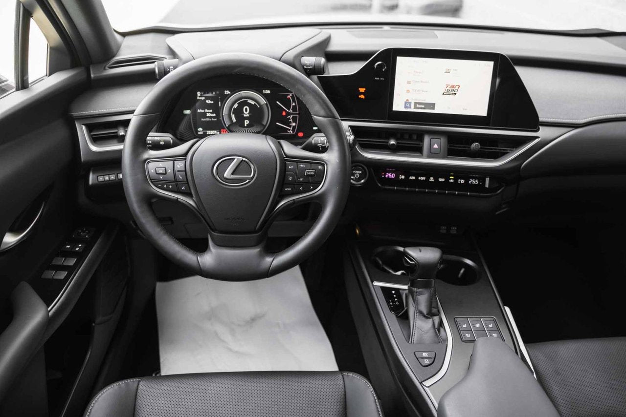 2023 Lexus UX 250h PREMIUM AWD BAS KM CUIR TOIT CARPLAY