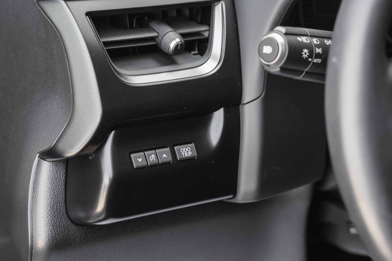 2023 Lexus UX 250h PREMIUM AWD BAS KM CUIR TOIT CARPLAY
