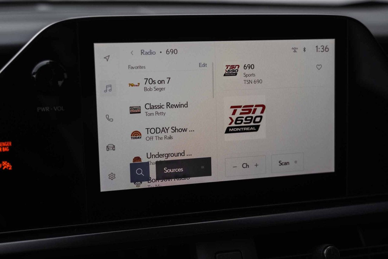 2023 Lexus UX 250h PREMIUM AWD BAS KM CUIR TOIT CARPLAY
