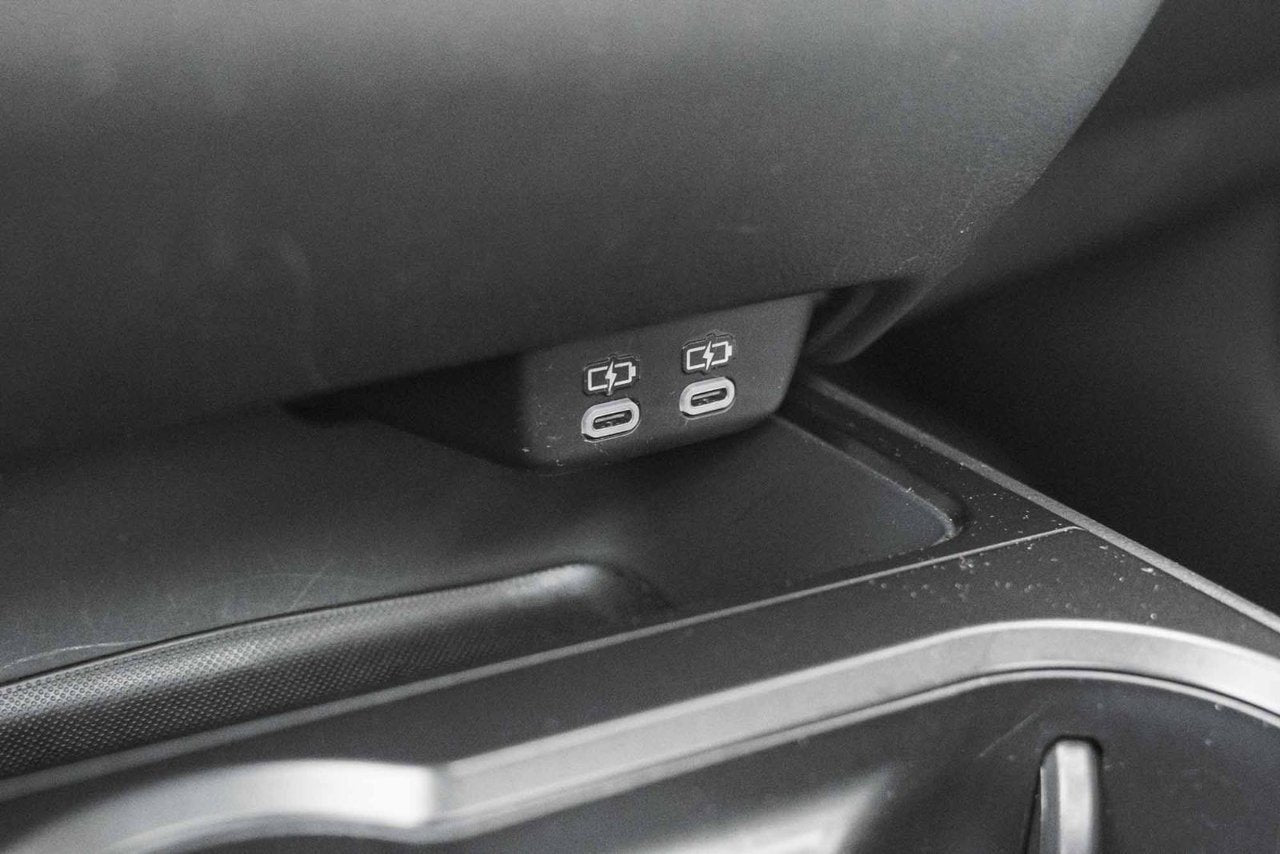 2023 Lexus UX 250h PREMIUM AWD BAS KM CUIR TOIT CARPLAY