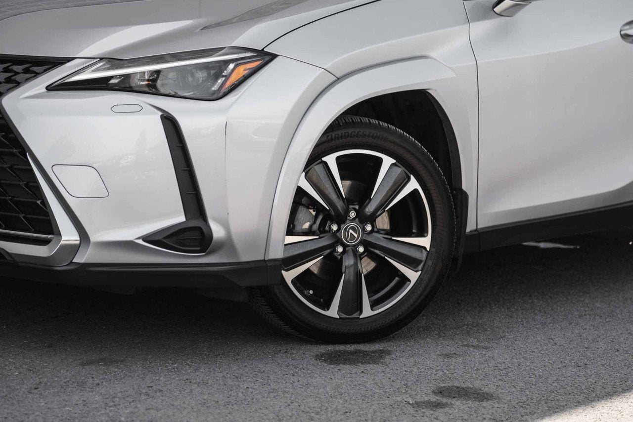 2023 Lexus UX 250h PREMIUM AWD BAS KM CUIR TOIT CARPLAY
