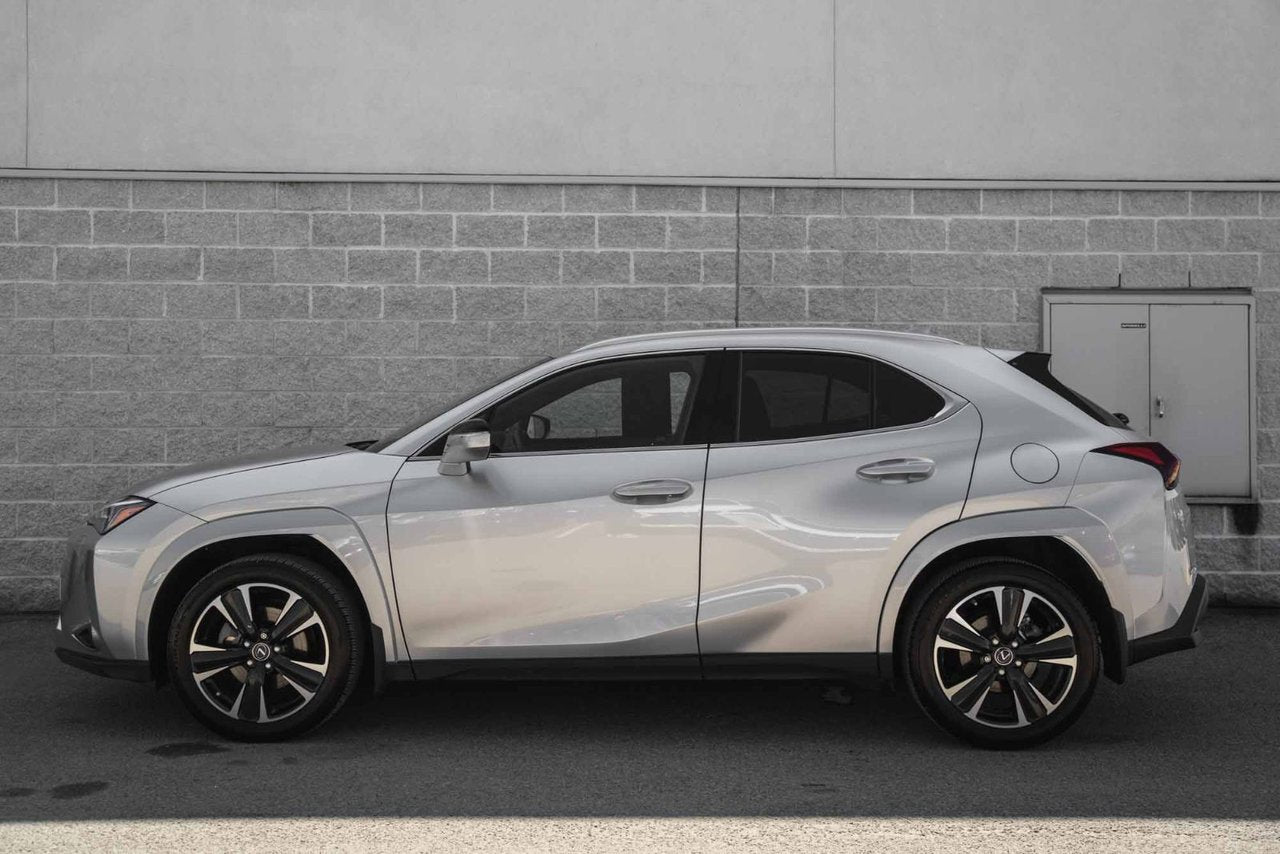 2023 Lexus UX 250h PREMIUM AWD BAS KM CUIR TOIT CARPLAY