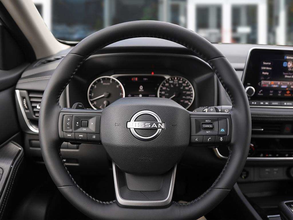 2026 Nissan Rogue SV Moonroof