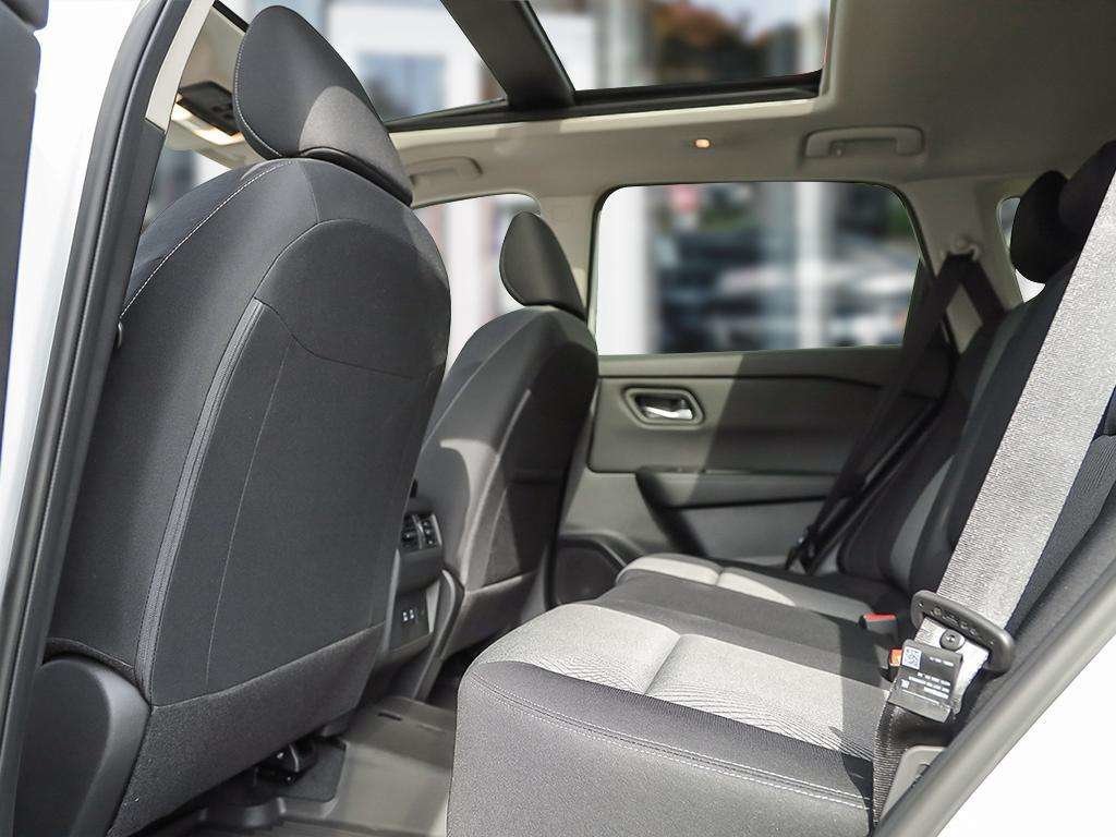 2026 Nissan Rogue SV Moonroof